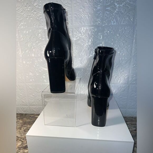NWOB Jessica Simpson Patent Leather Ankle Boots - Picture 3 of 5